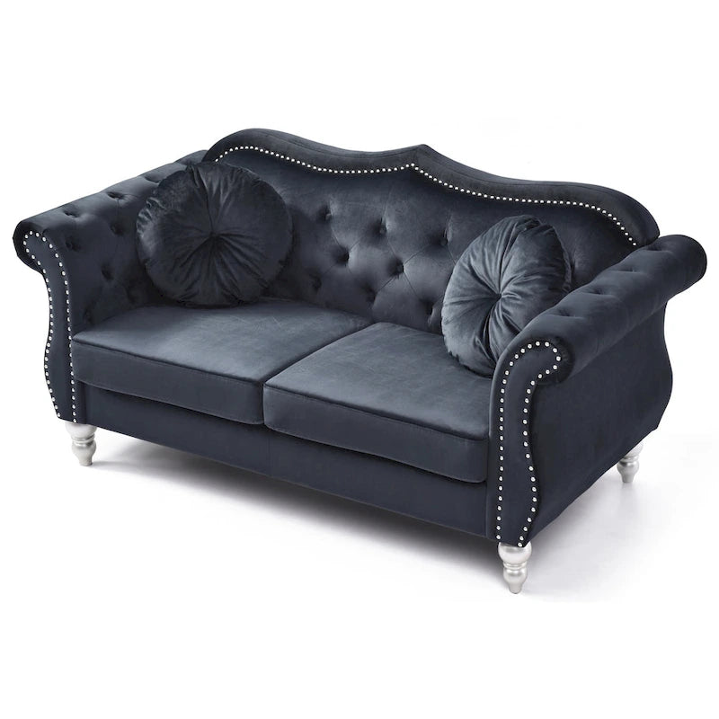 Causeuse en velours de 173 cm (coussins décoratifs inclus) — 173 cm (L) x 89 cm (l) x 86 cm (H)