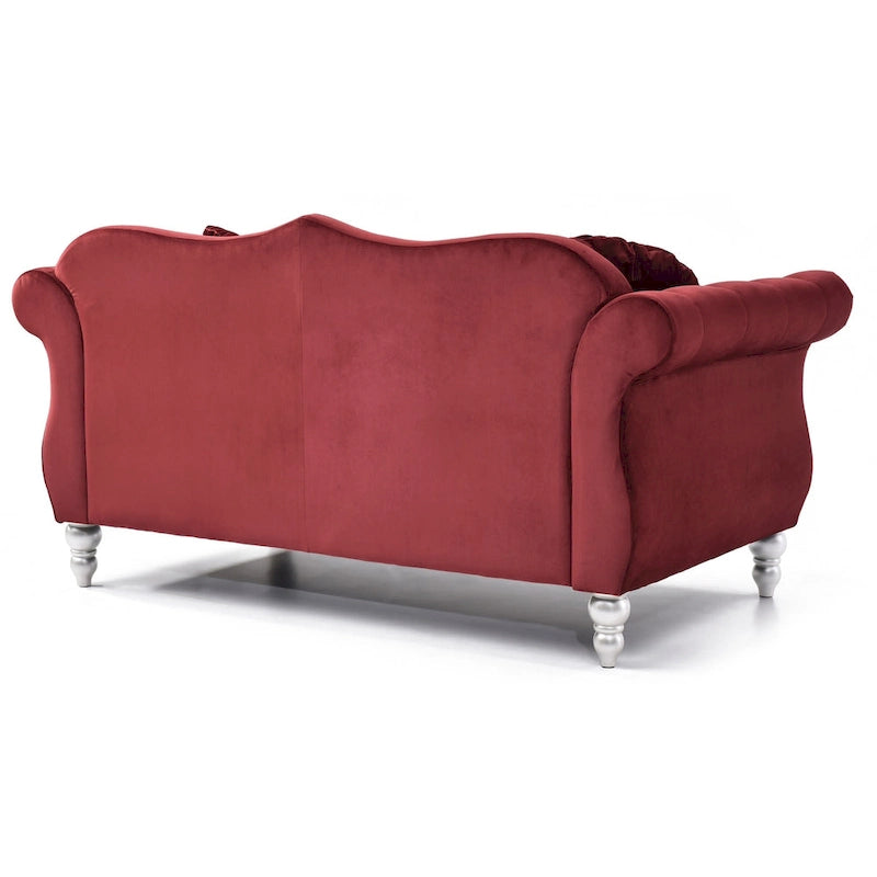 Causeuse en velours de 173 cm (coussins décoratifs inclus) — 173 cm (L) x 89 cm (l) x 86 cm (H)