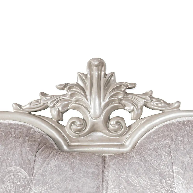 Fauteuil de style traditionnel — Dossier capitonné, Coussin décoratif inclus
