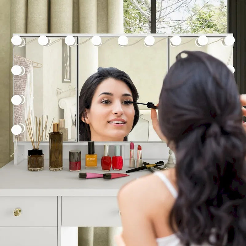 Coiffeuse 3 miroirs élégante avec 9 tiroirs de rangement
